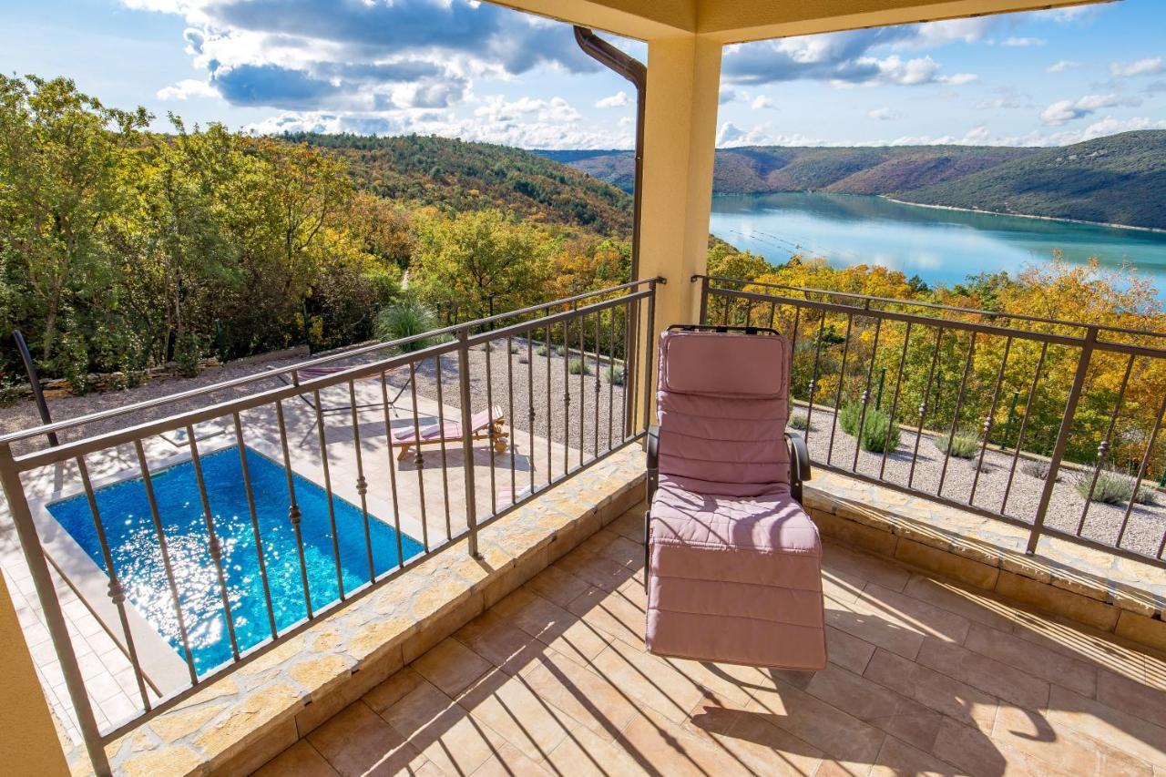 Villa Valente With Pool ลาบิน ภายนอก รูปภาพ